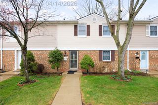 933 Kirts Boulevard, Troy, MI 48084