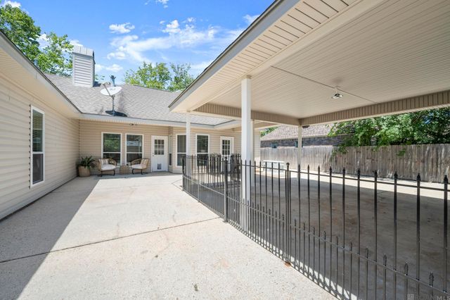 10526 Springbrook Ave, Baton Rouge, LA 70810