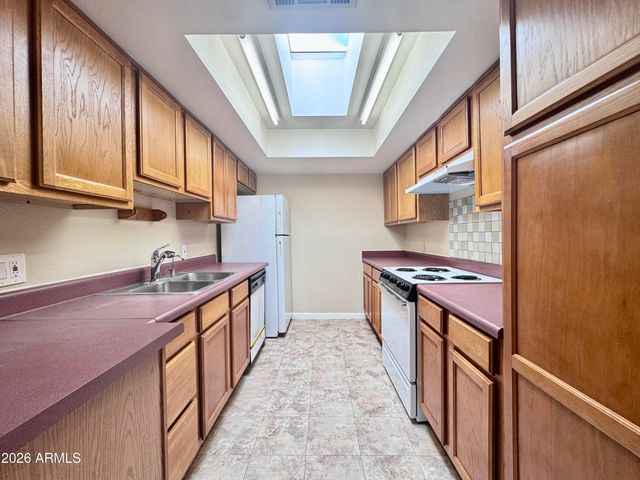 606 S Evergreen Road, Tempe, AZ 85288