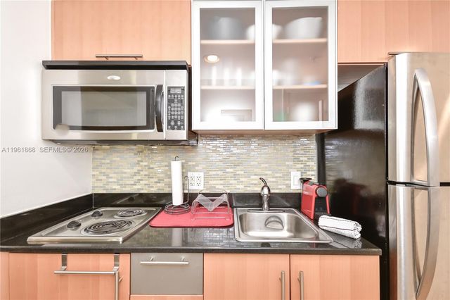 1750 N Bayshore Dr 1211, Miami, FL 33132