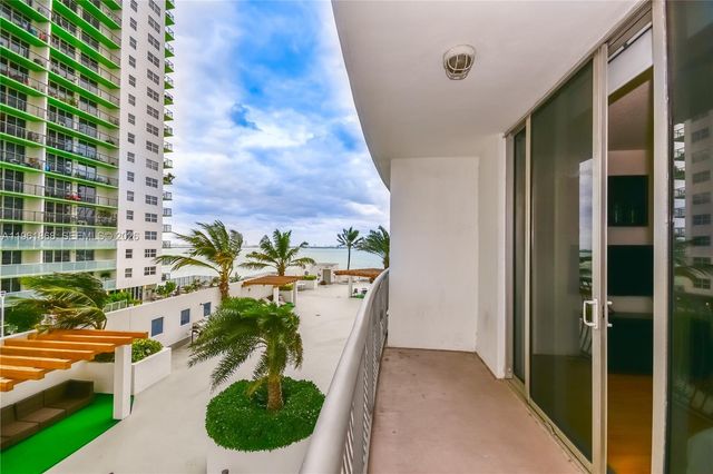 1750 N Bayshore Dr 1211, Miami, FL 33132