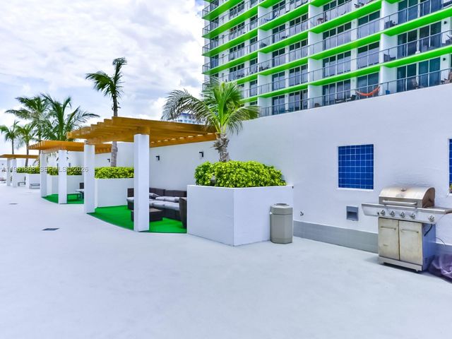 1750 N Bayshore Dr 1211, Miami, FL 33132