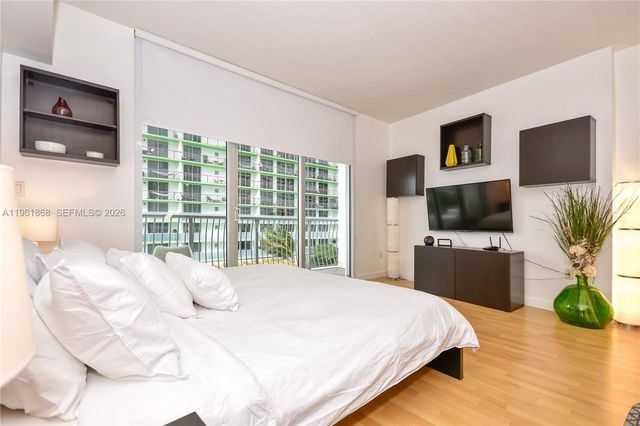 1750 N Bayshore Dr 1211, Miami, FL 33132