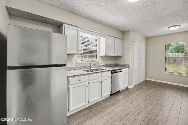 924 ARIES Road W, Jacksonville, FL 32216