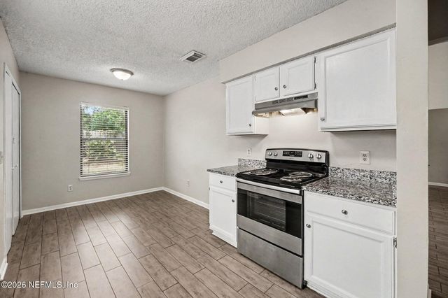 924 ARIES Road W, Jacksonville, FL 32216