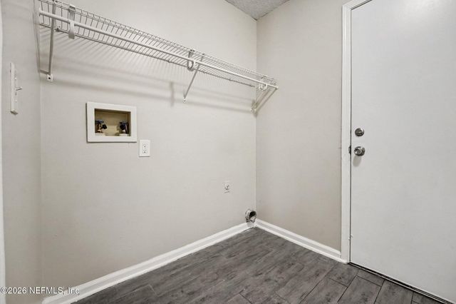 924 ARIES Road W, Jacksonville, FL 32216