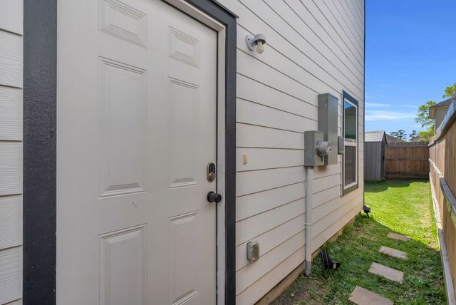 8124 Sterlingshire Street A, Houston, TX 77078