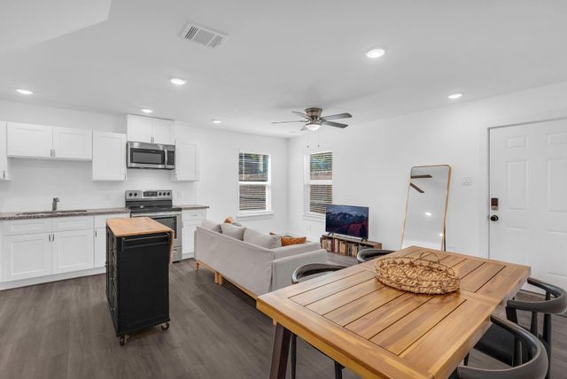 8124 Sterlingshire Street A, Houston, TX 77078