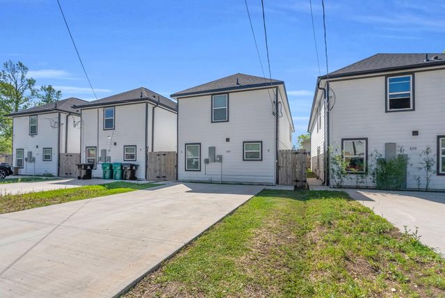 8124 Sterlingshire Street A, Houston, TX 77078