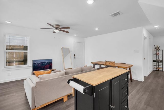 8124 Sterlingshire Street A, Houston, TX 77078
