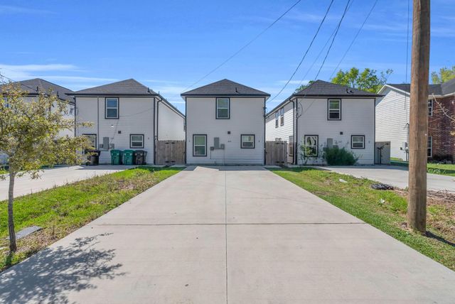 8124 Sterlingshire Street A, Houston, TX 77078