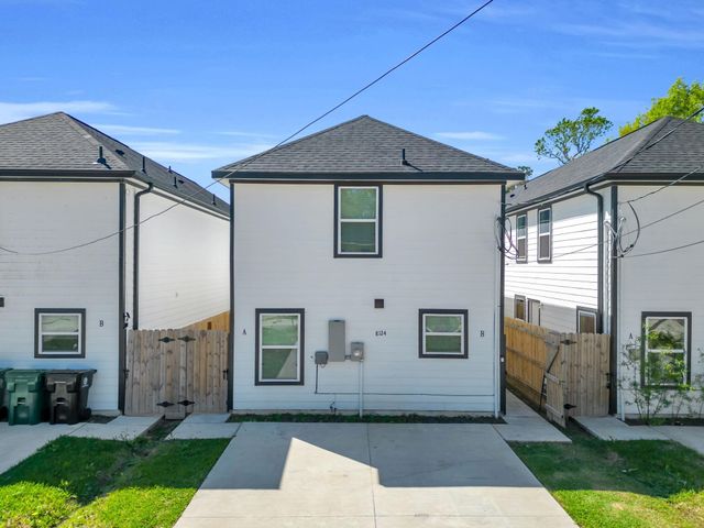 8124 Sterlingshire Street A, Houston, TX 77078