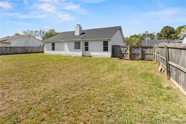 448 Northwoods Drive, Raeford, NC 28376