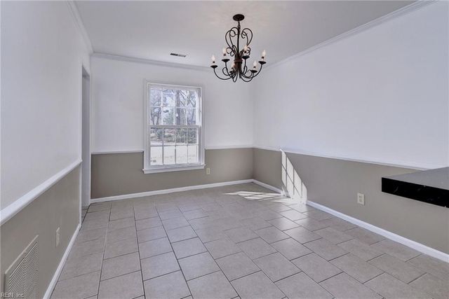 862 Moyer RD, Newport News, VA 23608