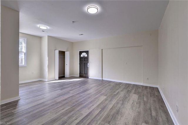 862 Moyer RD, Newport News, VA 23608