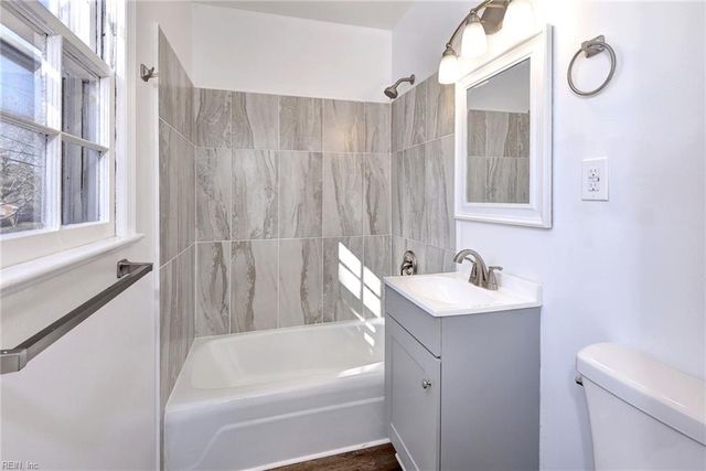 862 Moyer RD, Newport News, VA 23608