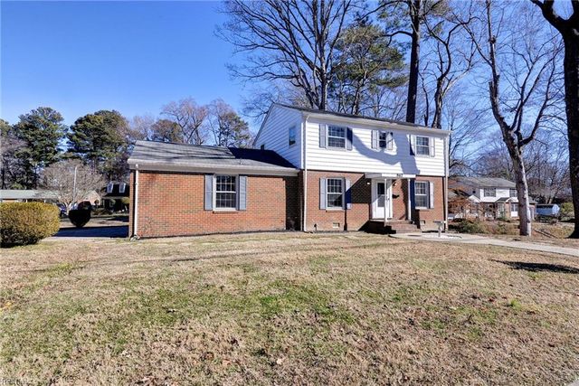 862 Moyer RD, Newport News, VA 23608
