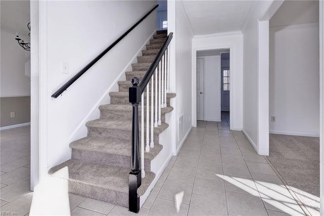 862 Moyer RD, Newport News, VA 23608