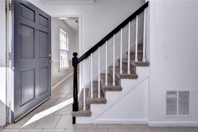 862 Moyer RD, Newport News, VA 23608