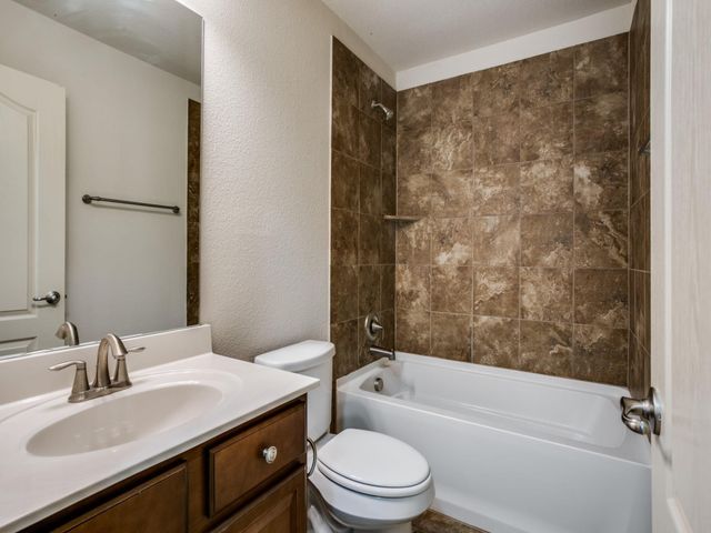 2920 Peyton Brook Drive, Fort Worth, TX 76137