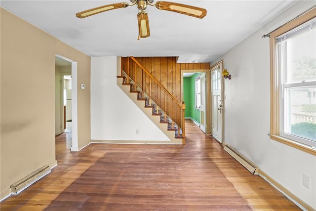 16 King Road, Middletown, RI 02842