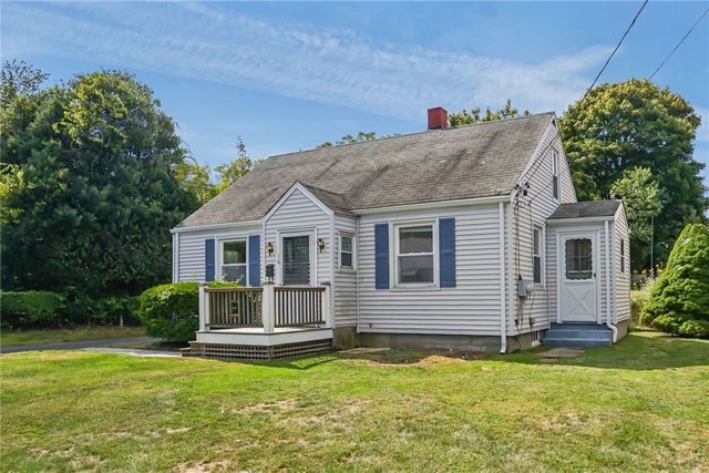16 King Road, Middletown, RI 02842