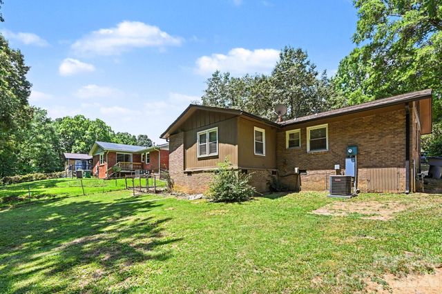 1126 Claremont Road, Charlotte, NC 28214