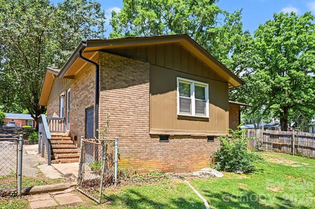 1126 Claremont Road, Charlotte, NC 28214