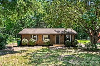 1126 Claremont Road, Charlotte, NC 28214