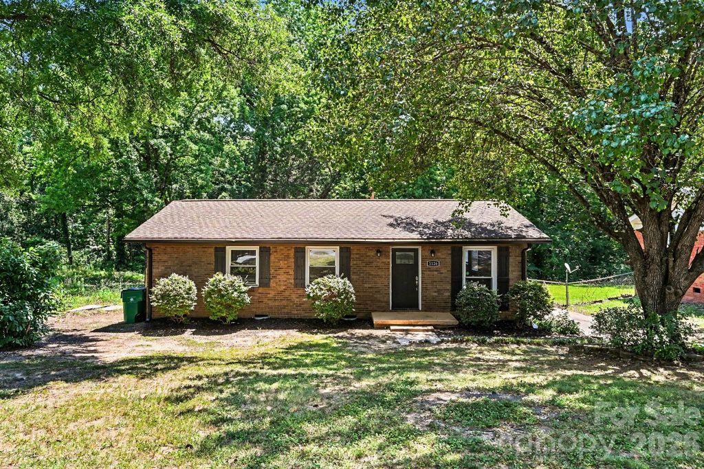 1126 Claremont Road, Charlotte, NC 28214