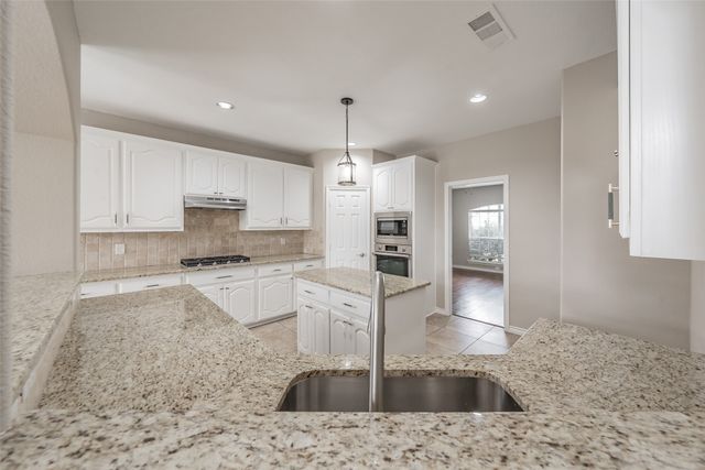 11840 Balta Drive, Fort Worth, TX 76244