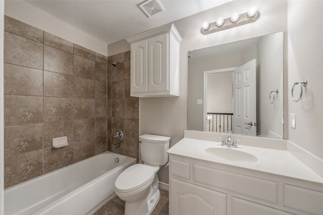 11840 Balta Drive, Fort Worth, TX 76244