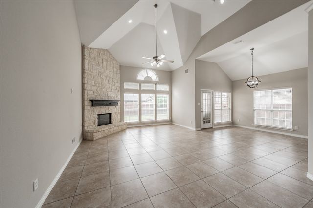 11840 Balta Drive, Fort Worth, TX 76244