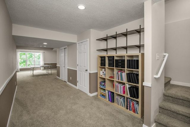 2292 Cottage Grove Ridge, Woodbury, MN 55129