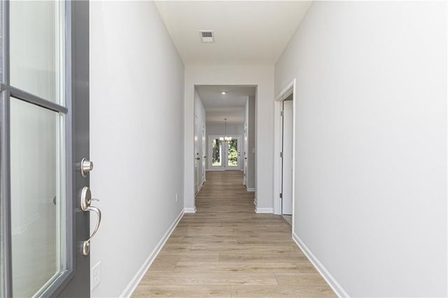 324 Cavalier SE Lane, Acworth, GA 30102