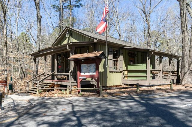 324 Cavalier SE Lane, Acworth, GA 30102