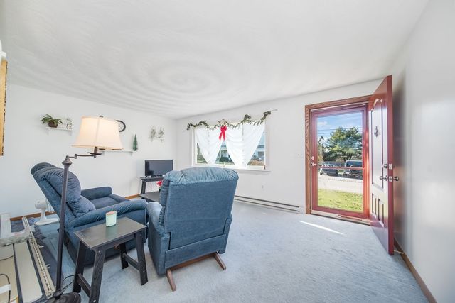 8 Starboard Avenue, Jamestown, RI 02835
