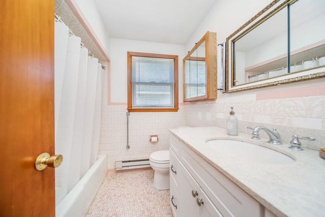 8 Starboard Avenue, Jamestown, RI 02835