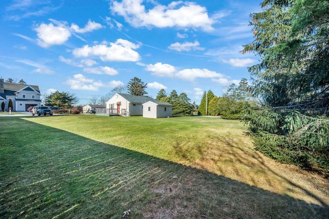 8 Starboard Avenue, Jamestown, RI 02835