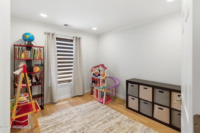 19 W Dolphin Circle W, Bayville, NJ 08721