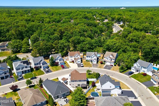 19 W Dolphin Circle W, Bayville, NJ 08721