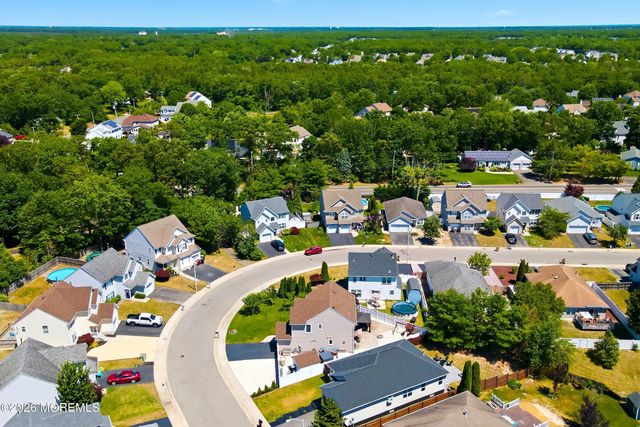 19 W Dolphin Circle W, Bayville, NJ 08721