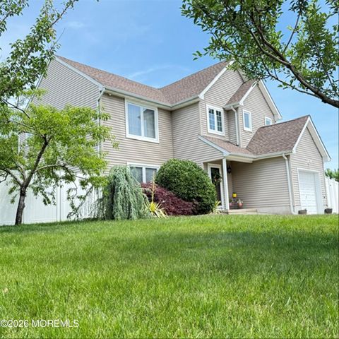 19 W Dolphin Circle W, Bayville, NJ 08721