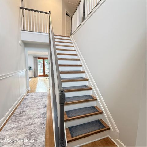 19 W Dolphin Circle W, Bayville, NJ 08721