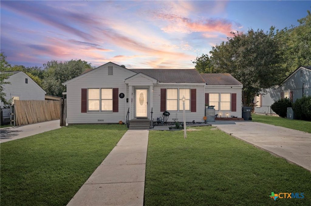 1313 Dartmouth Street, Waco, TX 76711