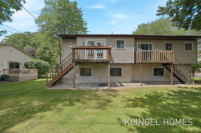 3322 Germaine Road, Roosevelt Park City, MI 49441