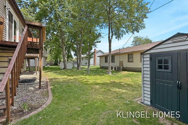 3322 Germaine Road, Roosevelt Park City, MI 49441