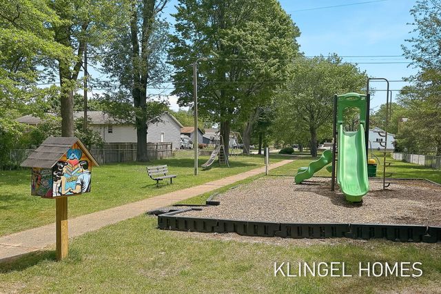 3322 Germaine Road, Roosevelt Park City, MI 49441