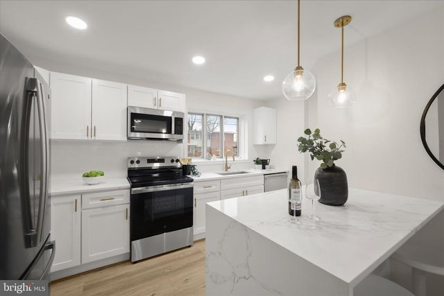 3914 ESSEX CT, Temple Hills, MD 20748