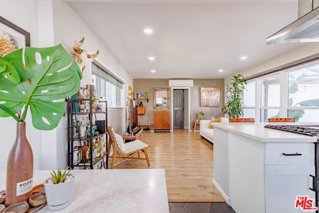 5541 E Mezzanine Way, Long Beach, CA 90808